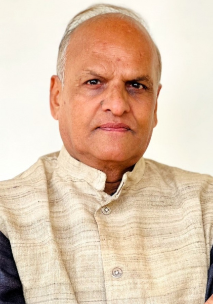 चित्र:Girish-pankaj-gadyakosh.jpg